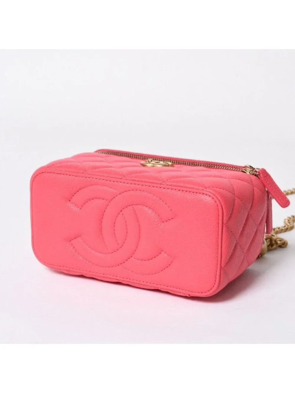 Chanel Quilted Caviar Leather Small Vanity Case Pink Makeup Bag Gold